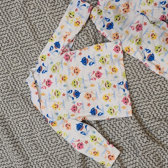 Baby Shark Nickelodeon Flannel Pajamas Doo Doo Doo Size 2T - Picture 5 of 5